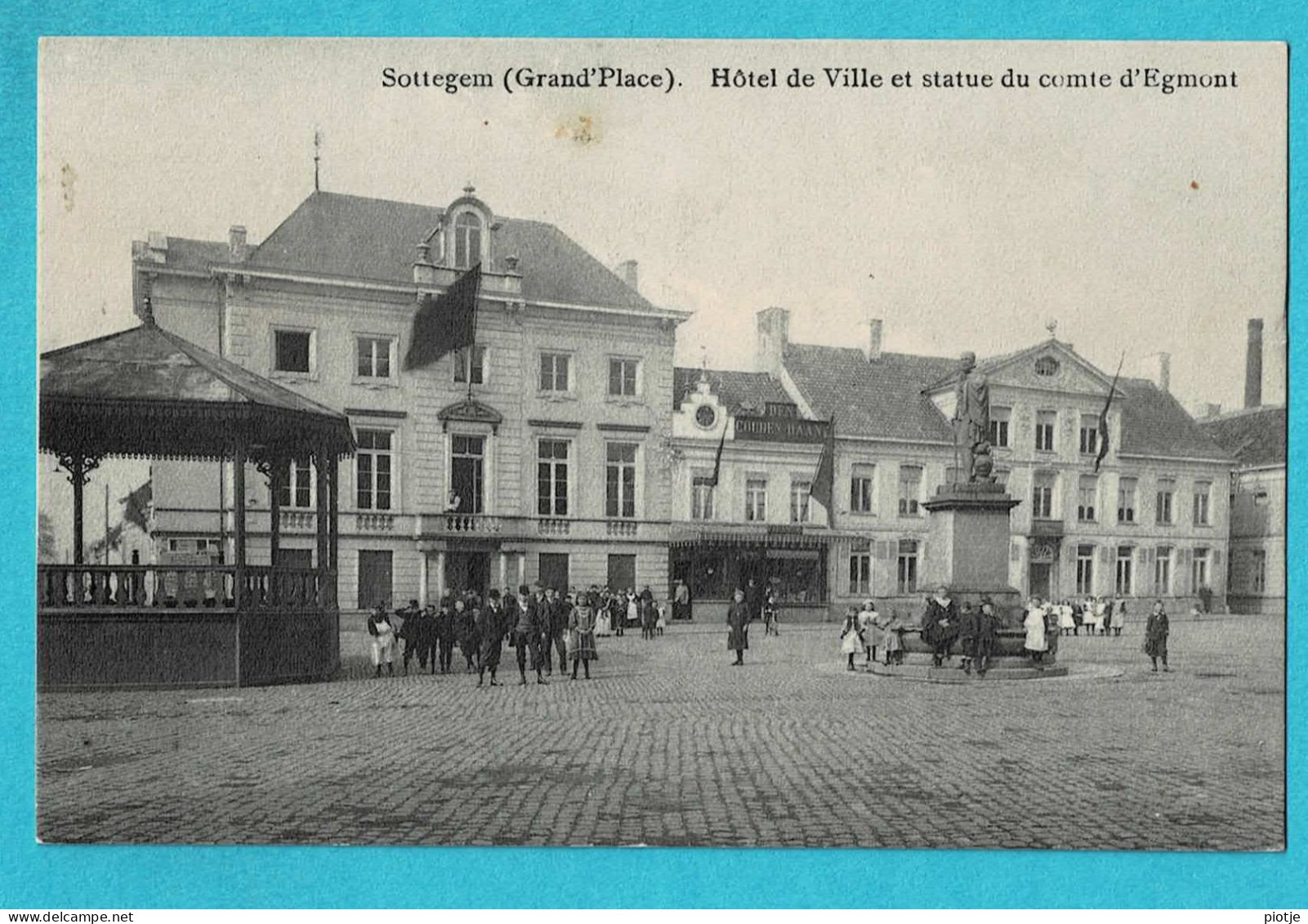 * Zottegem - Sotteghem (Oost Vlaanderen) * (Edit C. Van Melckebeke) Grand'Place, Hotel De Ville, Statue Comte D'Egmont - Zottegem