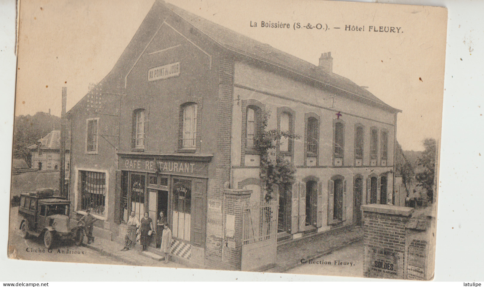 La Boissière 78  Carte Circulée Timbrée  Hotel FLEURY  Café Restaurant Entrére Animée Et Voiture - Ablis