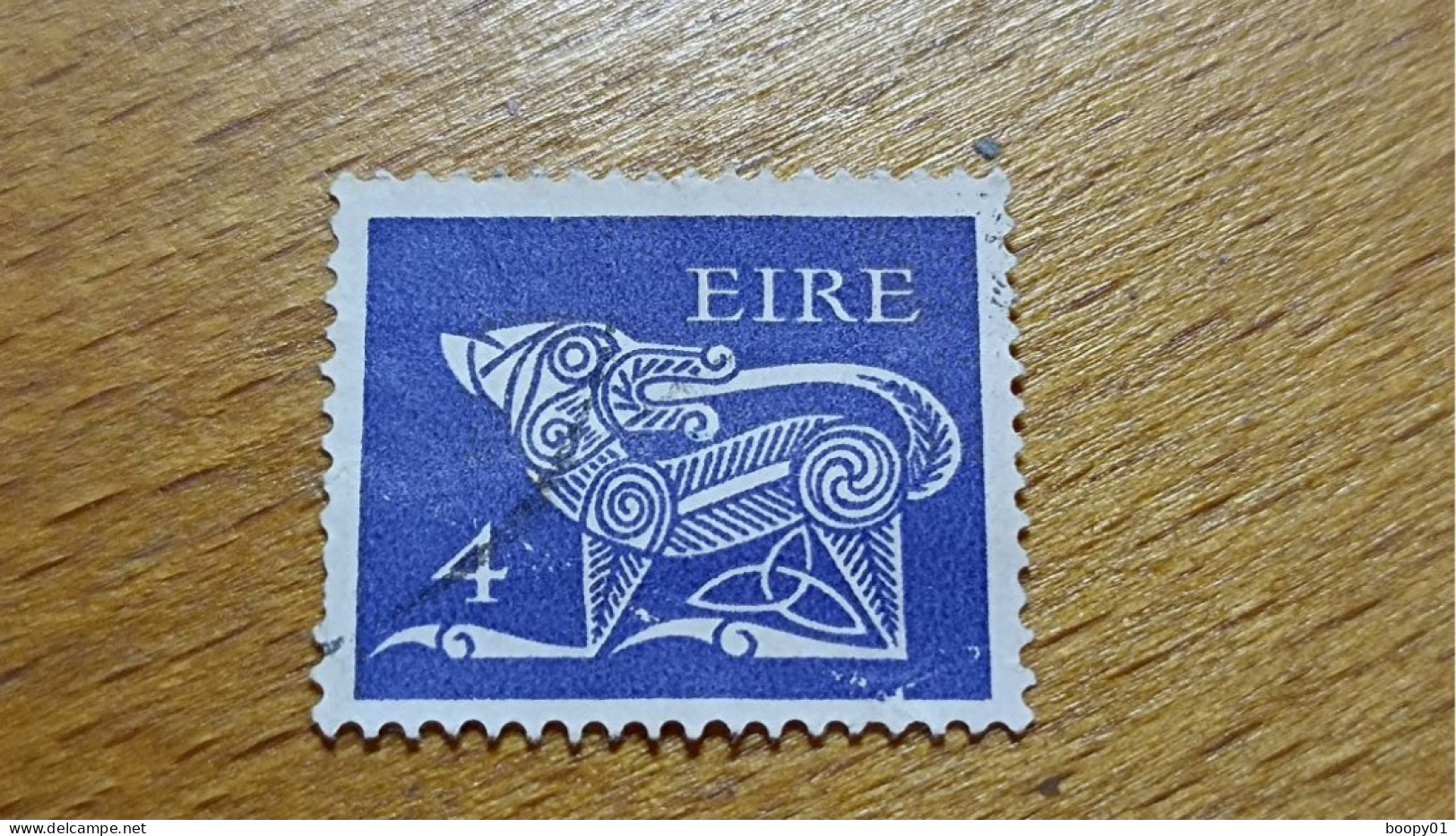 IRLANDE - EIRE - Timbre 1969 : Art Ancien - Chien Stylisé En Broche (chien Qui Se Mord La Queue) - Usados