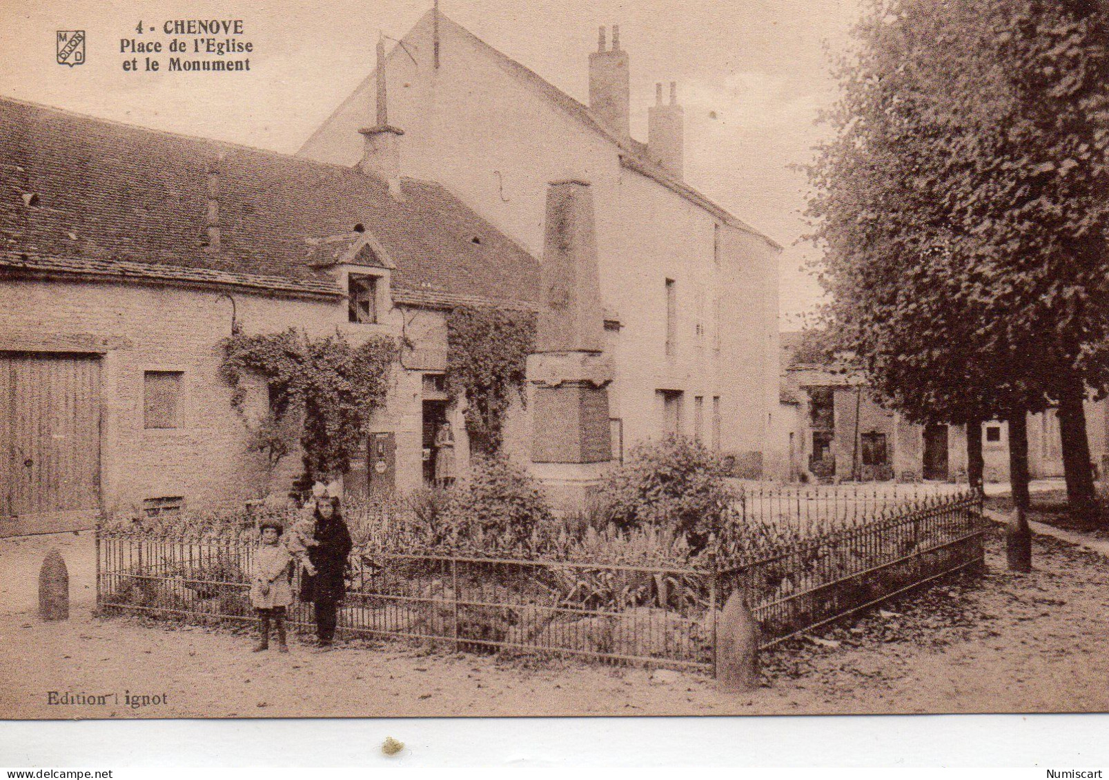 Chenove Animée Place De L'Eglise Monument - Chenove