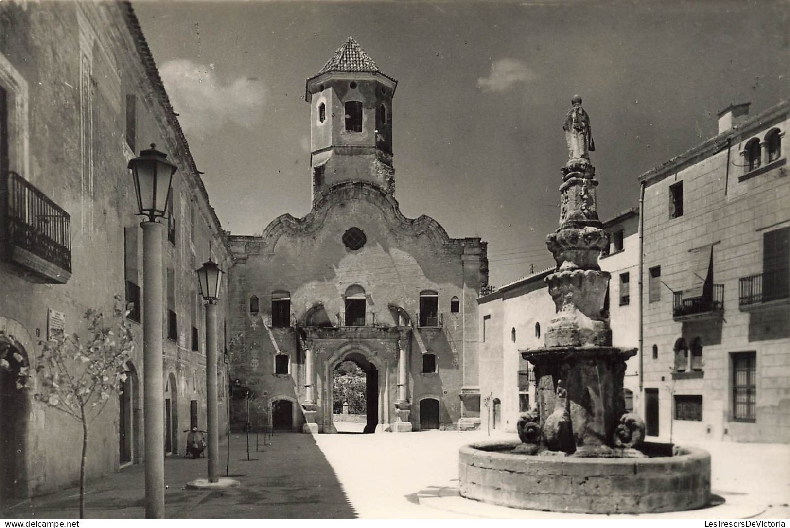 ESPAGNE - Tarragona - Monastère De Santes Creus - Place Saint Bernard  - Carte Postale Ancienne - Tarragona
