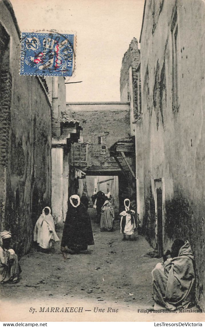 MAROC - Marrakech - Une Rue - Carte Postale Ancienne - Marrakech