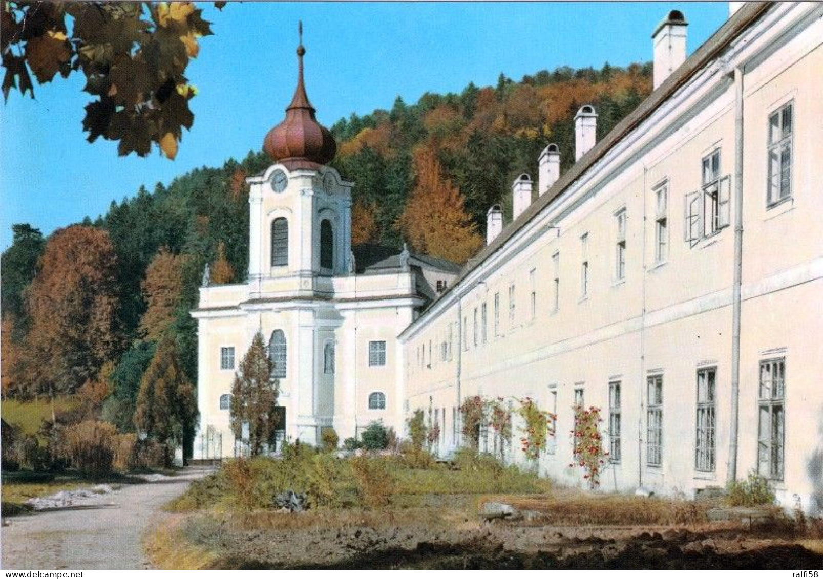 1 AK Österreich / Niederösterreich * Wallfahrtskirche Mariahilfberg Mit Servitenkloster Bei Gutenstein * - Gutenstein