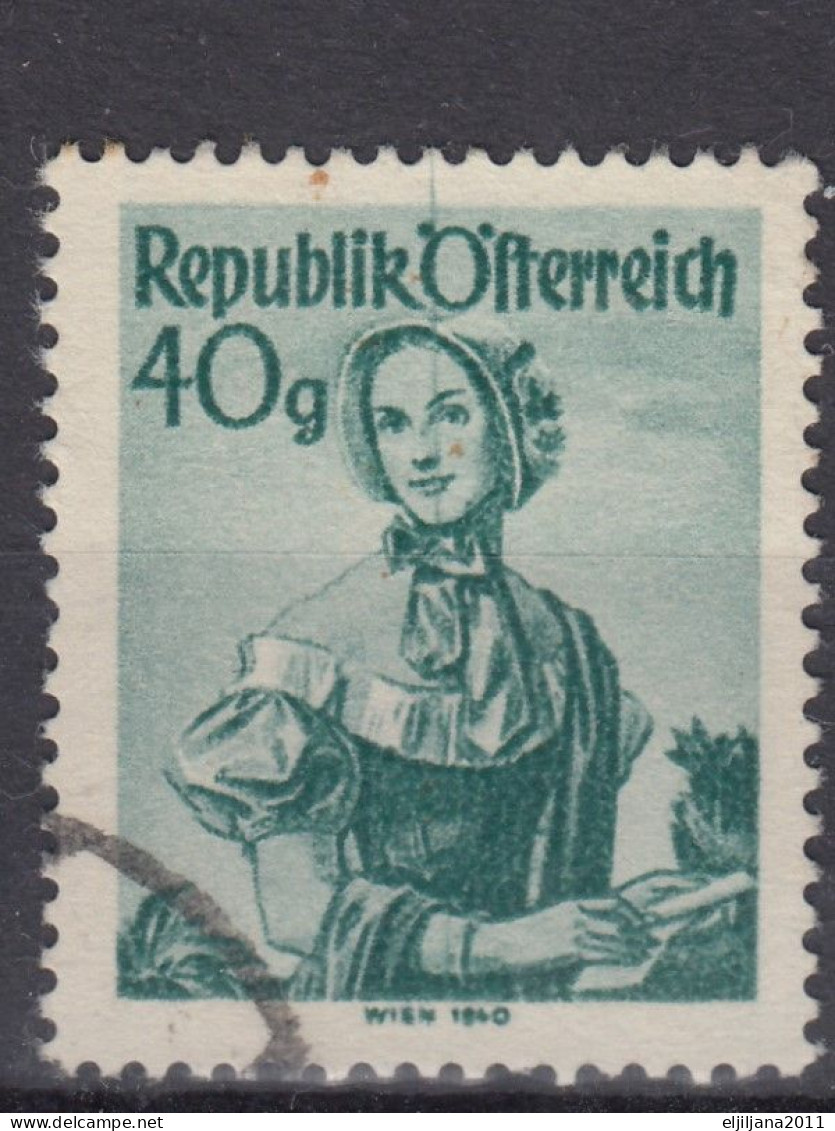 ⁕  Austria 1948 ⁕ Traditional Costume / Trachtenserie ERROR Vertical Line Mi.902 ⁕ 1v Used - Variétés & Curiosités