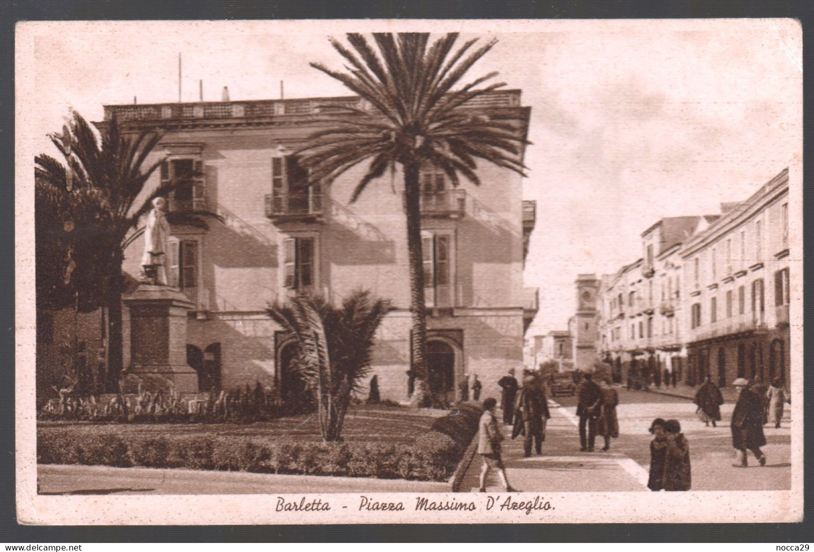 BARLETTA - ANNI 30 -  PIAZZA MASSIMO D'AZEGLIO - MOLTO ANIMATA - Barletta