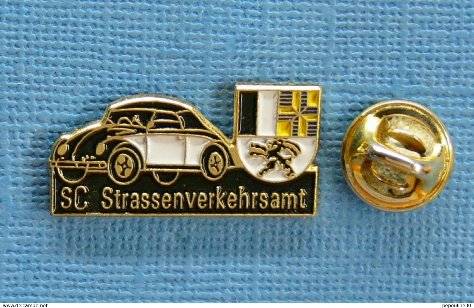 1 PIN'S //  ** COCCINELLE VOLKSWAGEN NEW BEETLE / OFFICE DE LA CIRCULATION ROUTIÈRE ** - Volkswagen