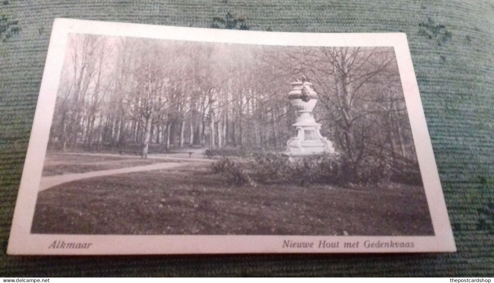 NETHERLANDS NIEUWE HOUT MET GEDENKVAAS - Alkmaar USED TO TO MRS A E HURLEY 81 LIVERPOOL ROAD ISLINGTON LONDON - Alkmaar