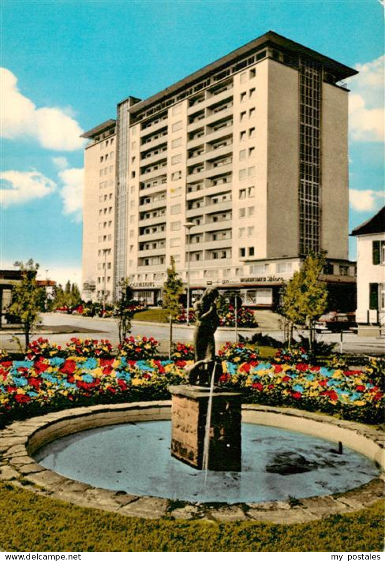 73943120 Monheim_Rhein Brunnen Statue Hochhaus - Monheim