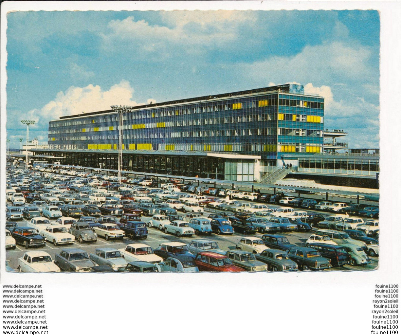 ♥ PEU COURANTE ♥ Carte ( Format 15 X 10,5 Cm ) AEROPORT DE PARIS ORLY Les Terrasses Et Le Parking VOITURE AUTO 2cv - Luchthaven