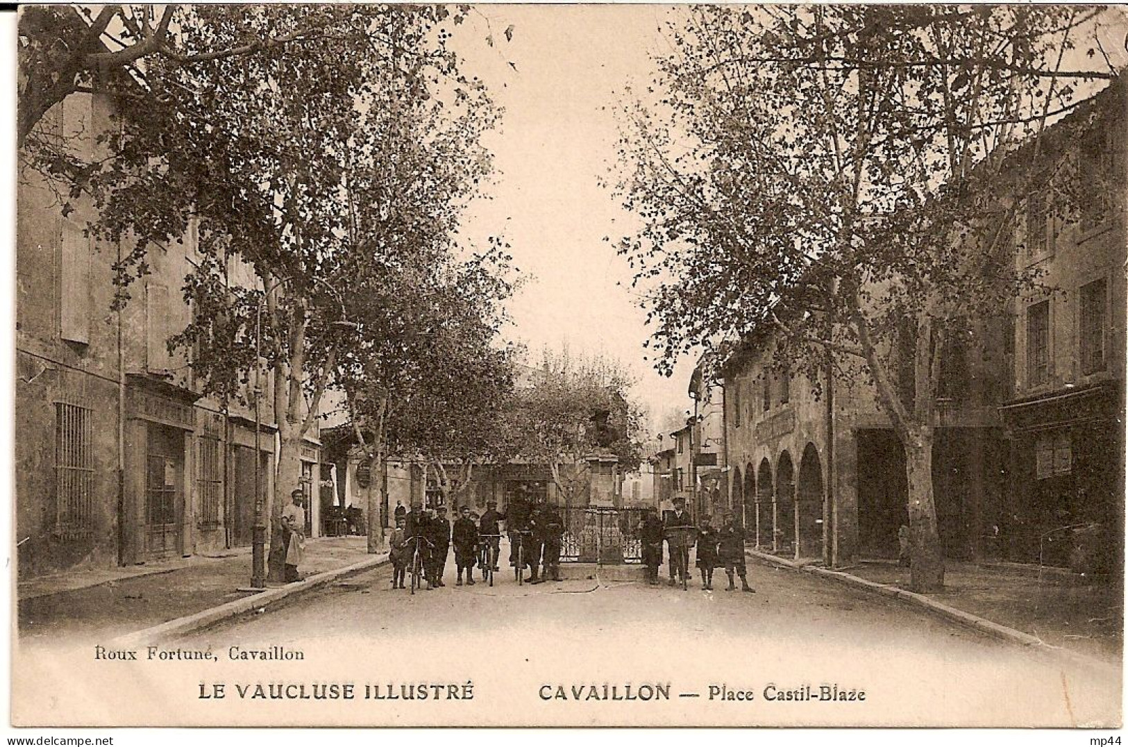 1F9 --- 84 CAVAILLON Place Castil-Blaze - Pierre Buffiere