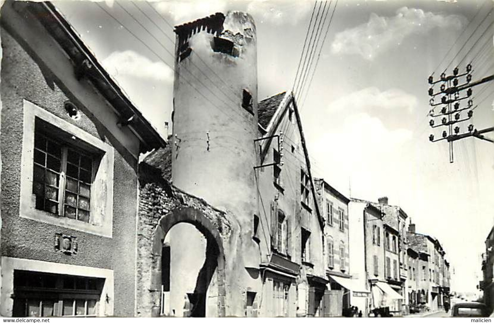 - Puy De Dôme -ref-B885- Combronde - La Grand Rue - - Combronde