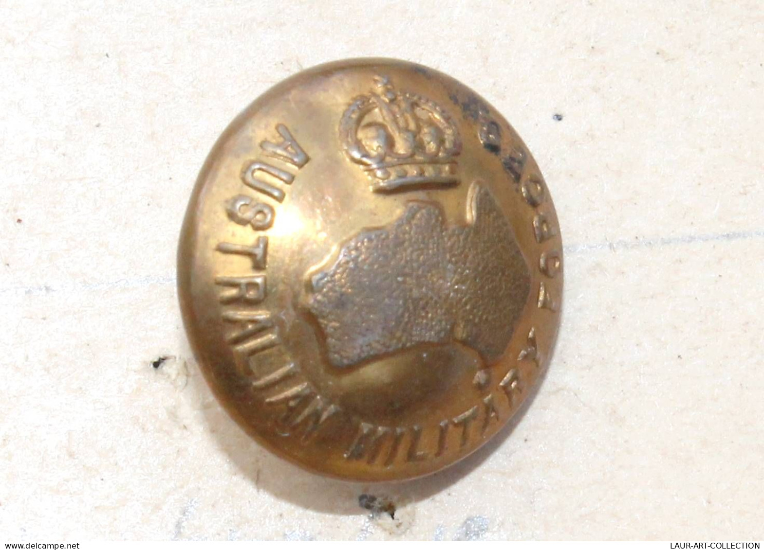 BOUTON UNIFORME MILITAIRE, AUSTRALIAN MILITARY FORCES, 1763 COMMONWEALTH, D:19mm / BUTTON MILITARIA (2203.358) - Botones