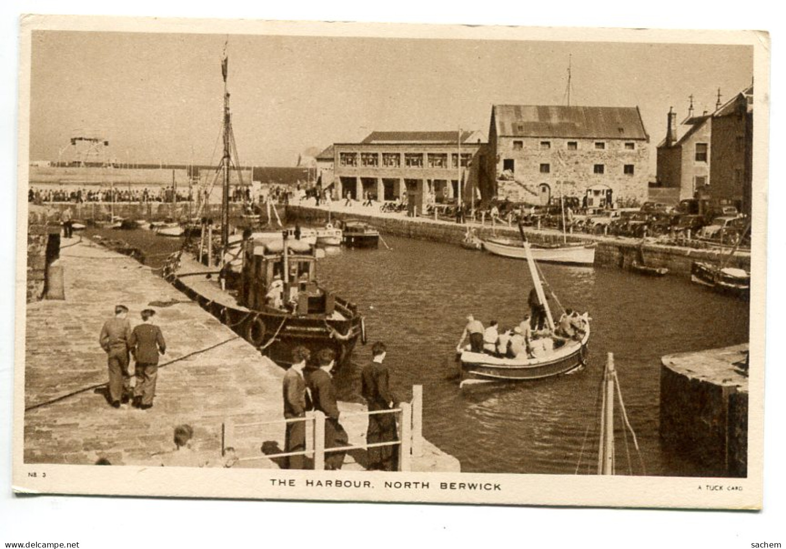 ECOSSE NORTH BERWICK The Harbour Port Quais Bateaux Barque Touristes  1930   D16 2023 - East Lothian