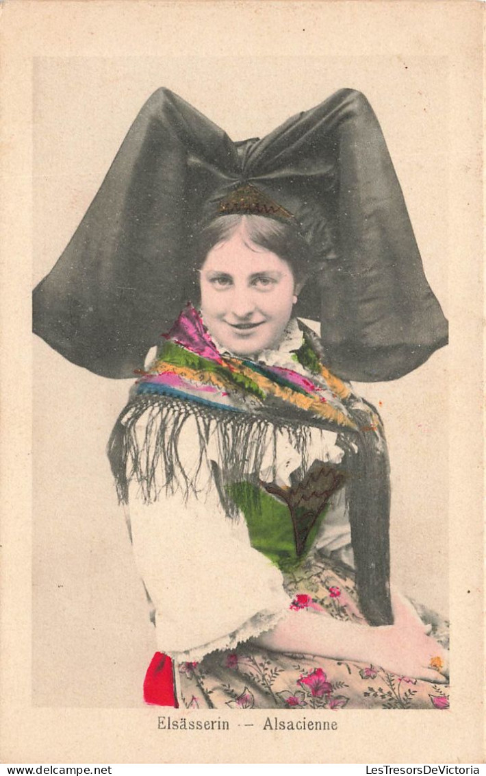 FOLKLORE - Costumes - Alsacienne - Carte Postale Ancienne - Costumes