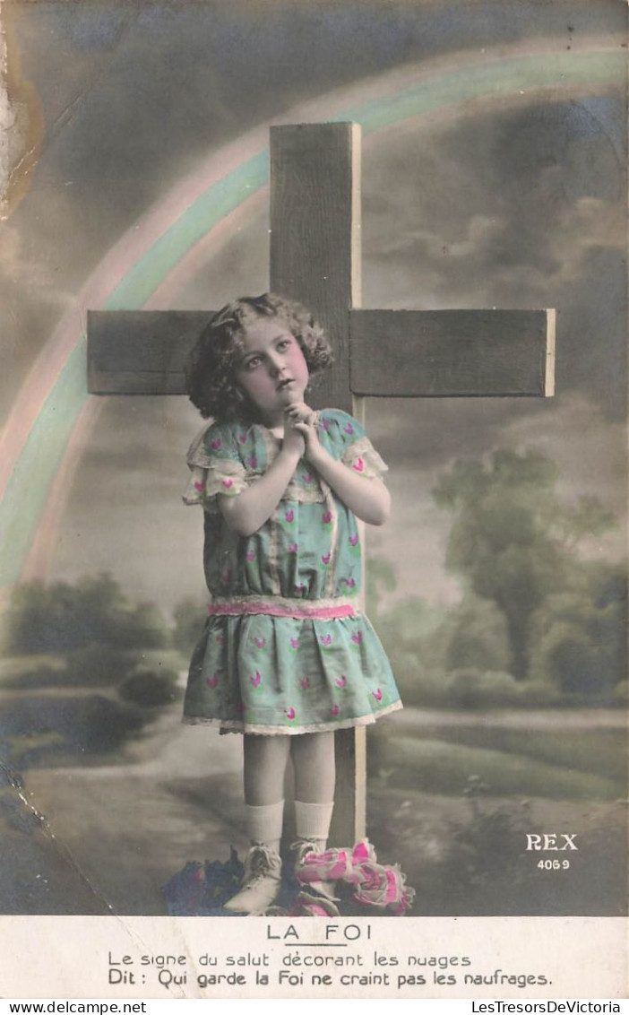 ENFANTS - Une Petite Fille Priant - Colorisé - Carte Postale Ancienne - Abbildungen