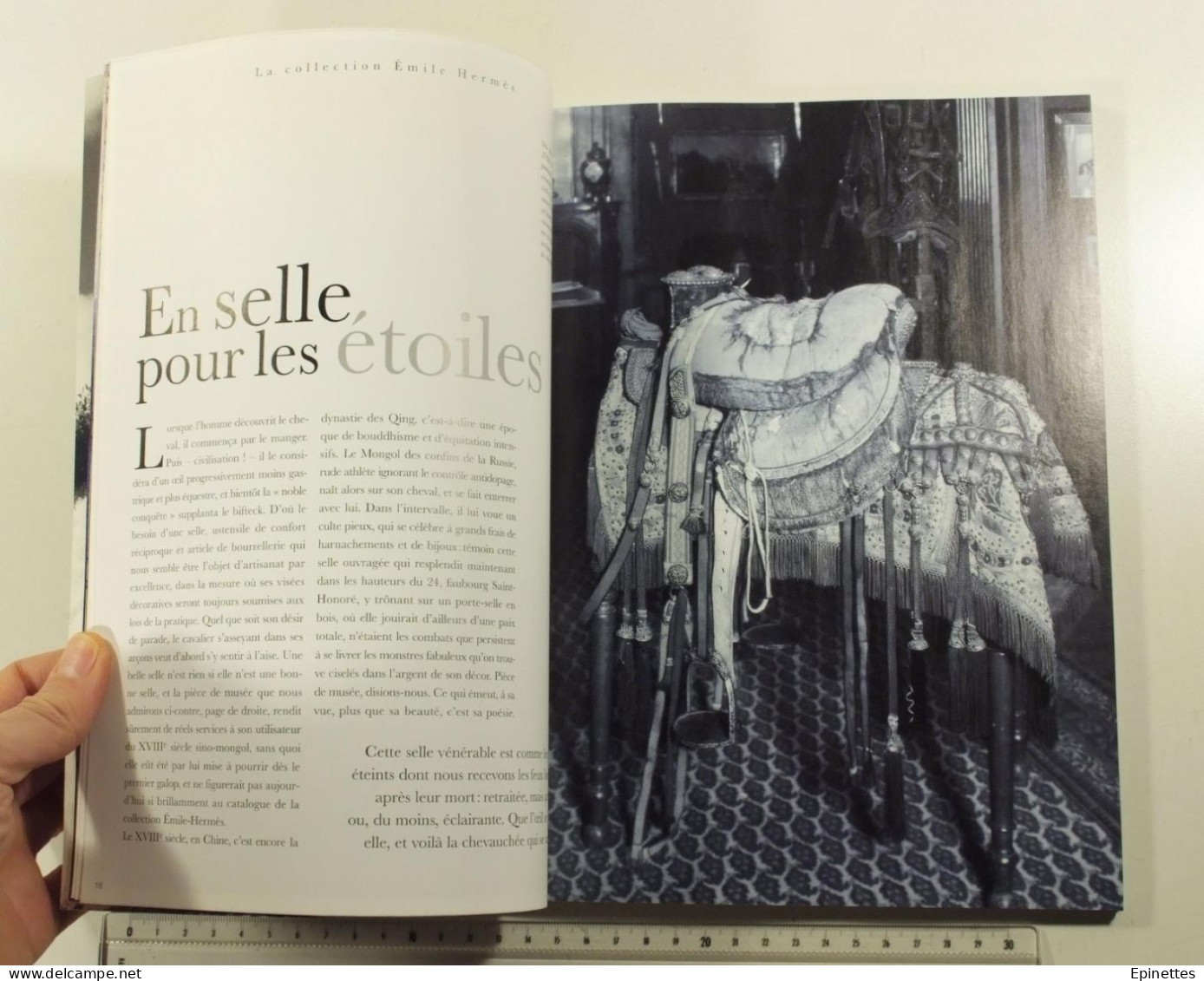 Lot 2 n°s Le Monde d'Hermès, n° 34, 1999 vol. 1 et n° 39, automne-hiver 2001-2002