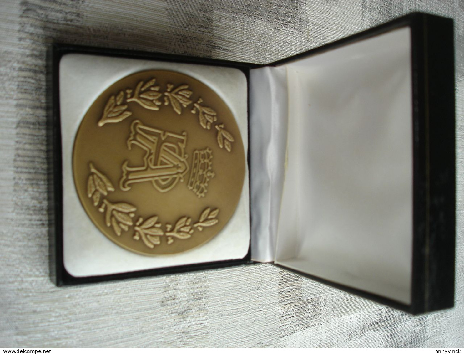 Koningshuis Bronzen Medaille Koning Filip / Koningin Mathilde Ontwerp Benin-debacker - Monarchia / Nobiltà