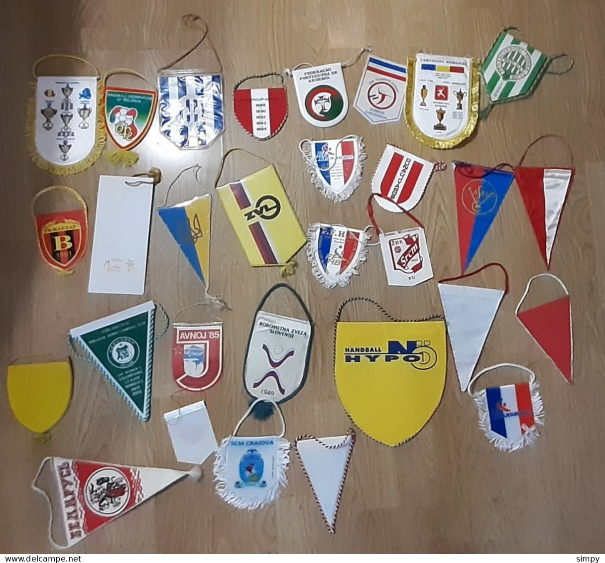 HANDBALL Pennant 30 Different Handball National Team & Club - Handball