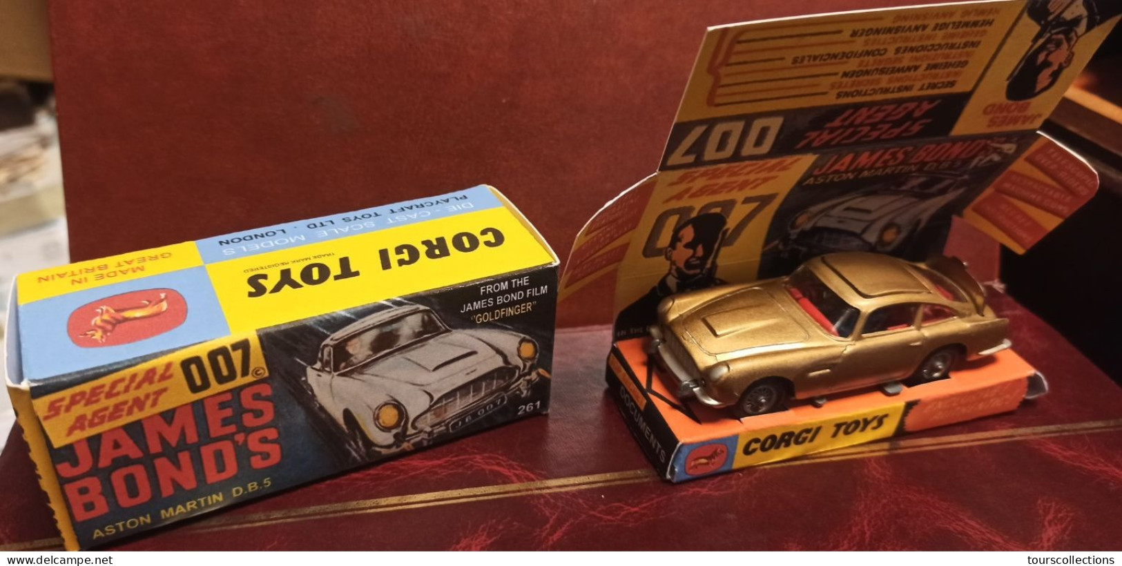 AUTO ORIGINALE 1/43 CORGI TOYS GREAT BRITAIN JAMES BOND ASTON MARTIN DB5 Avec Les 2 Personnages - Corgi Toys