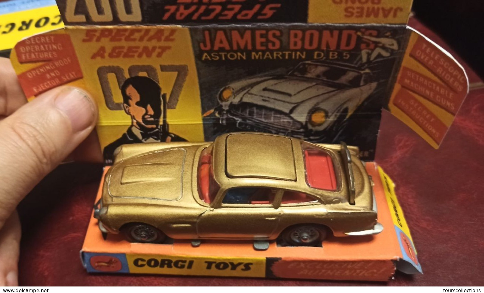 AUTO ORIGINALE 1/43 CORGI TOYS GREAT BRITAIN JAMES BOND ASTON MARTIN DB5 Avec Les 2 Personnages - Corgi Toys