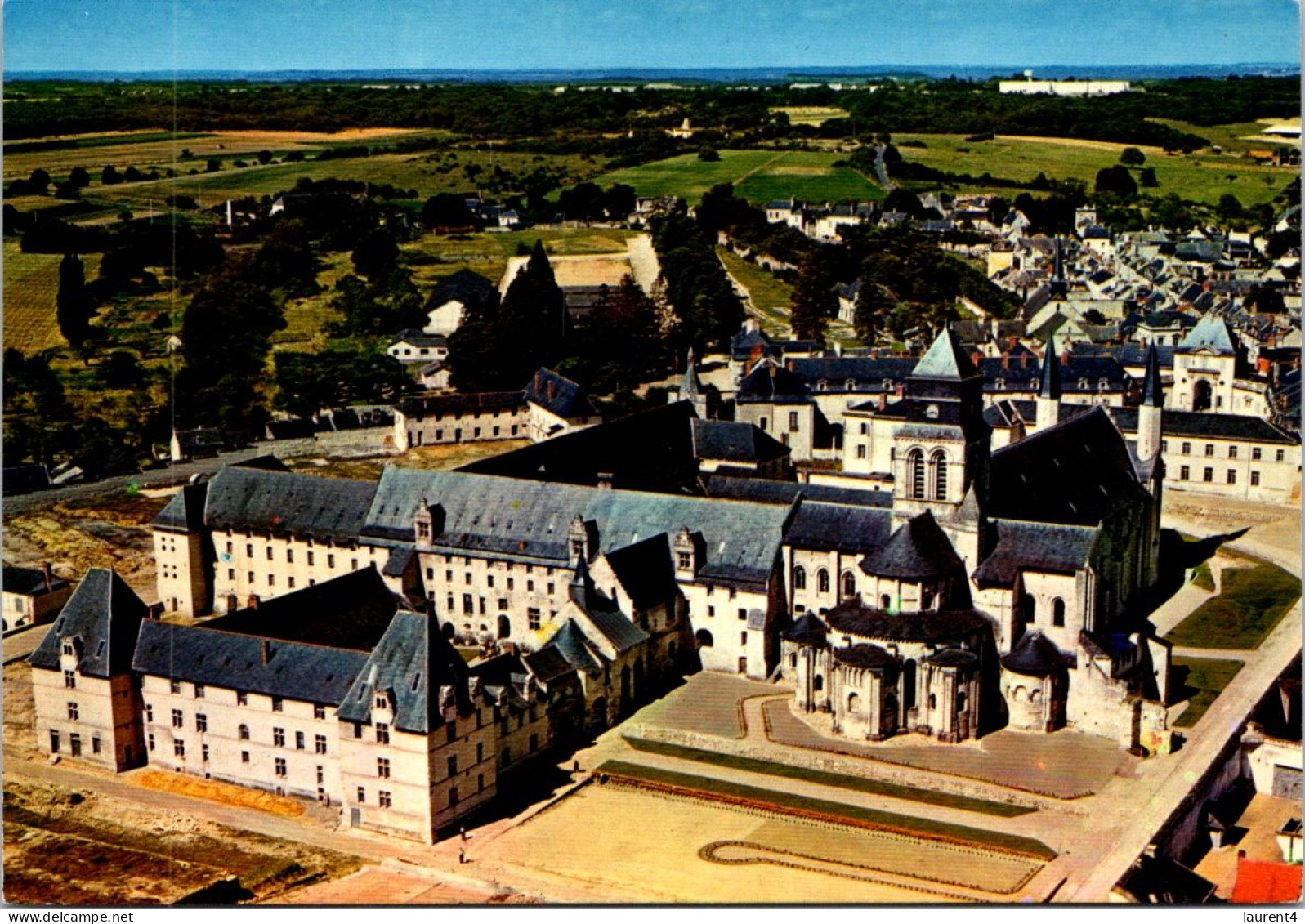 16-12-2023 (2 W 20) France - Abbaye De Fontevraud - Kirchen U. Kathedralen