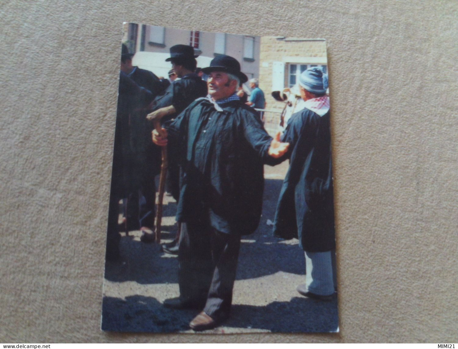 BELLE CARTE "MARCHE NORMAND....MARCHAND DE BESTIAUX..VENTE D'UNE BETE DE FERME" .. - Shopkeepers