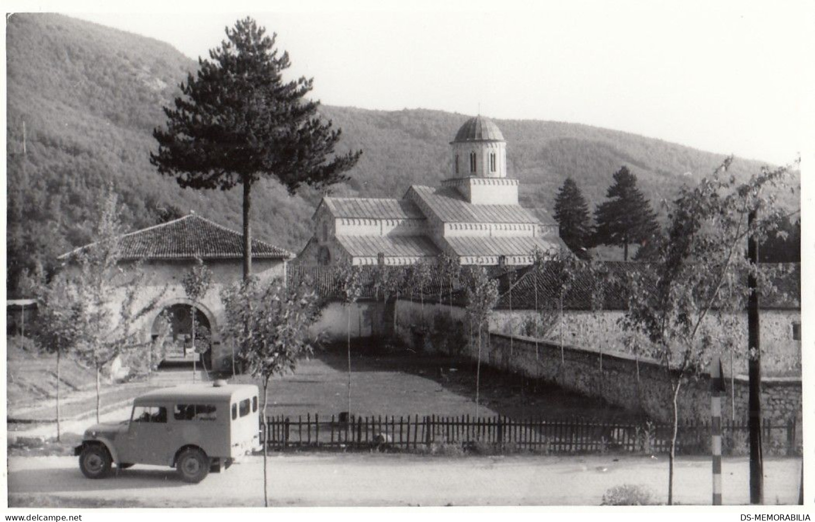 Visoki Decani - Manastir Monastery , Land Rover - Kosovo