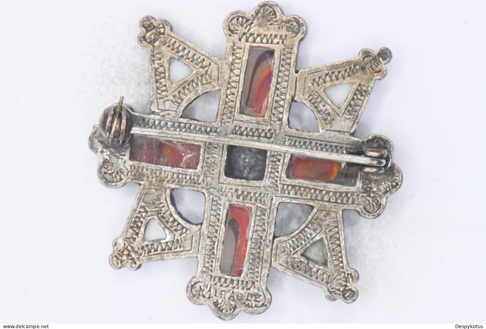 Broche Très Ancienne - Croix - Pierres - Artisanat - Marquée MIRACLE - 17-164 - Brooches