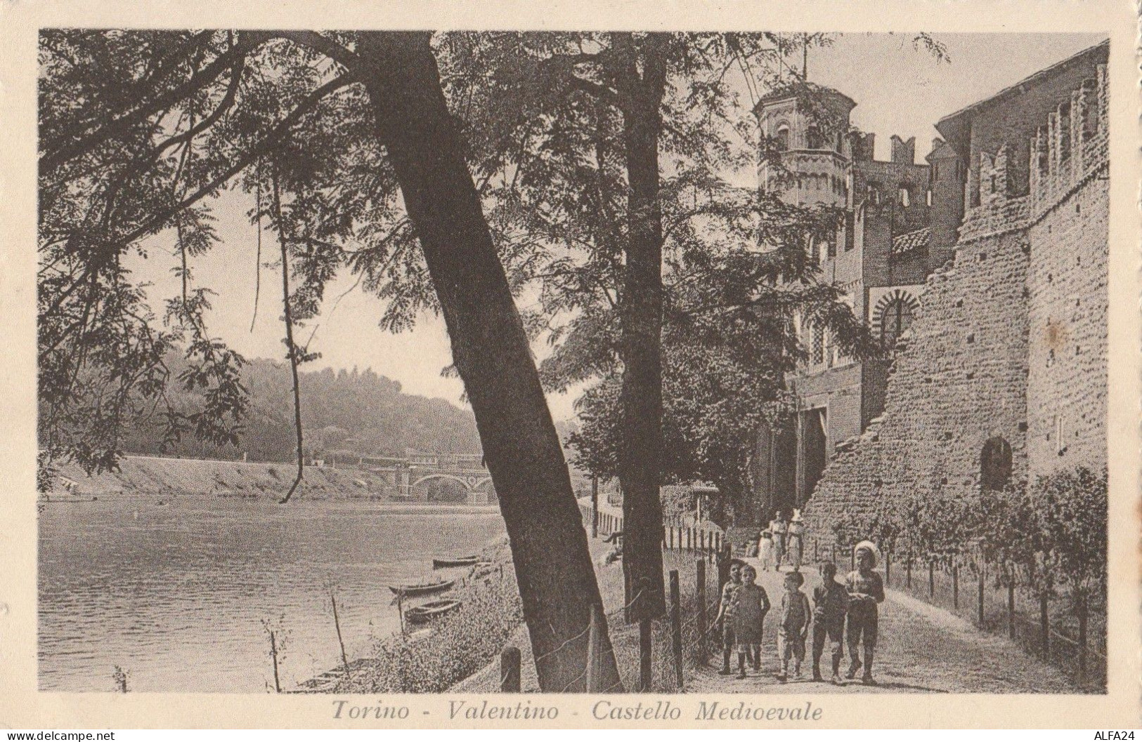 CARTOLINA NON VIAGGIATA TORINO VALENTINO CASTELLO MEDIEVALE -BIMBI (ZK1048 - Castello Del Valentino