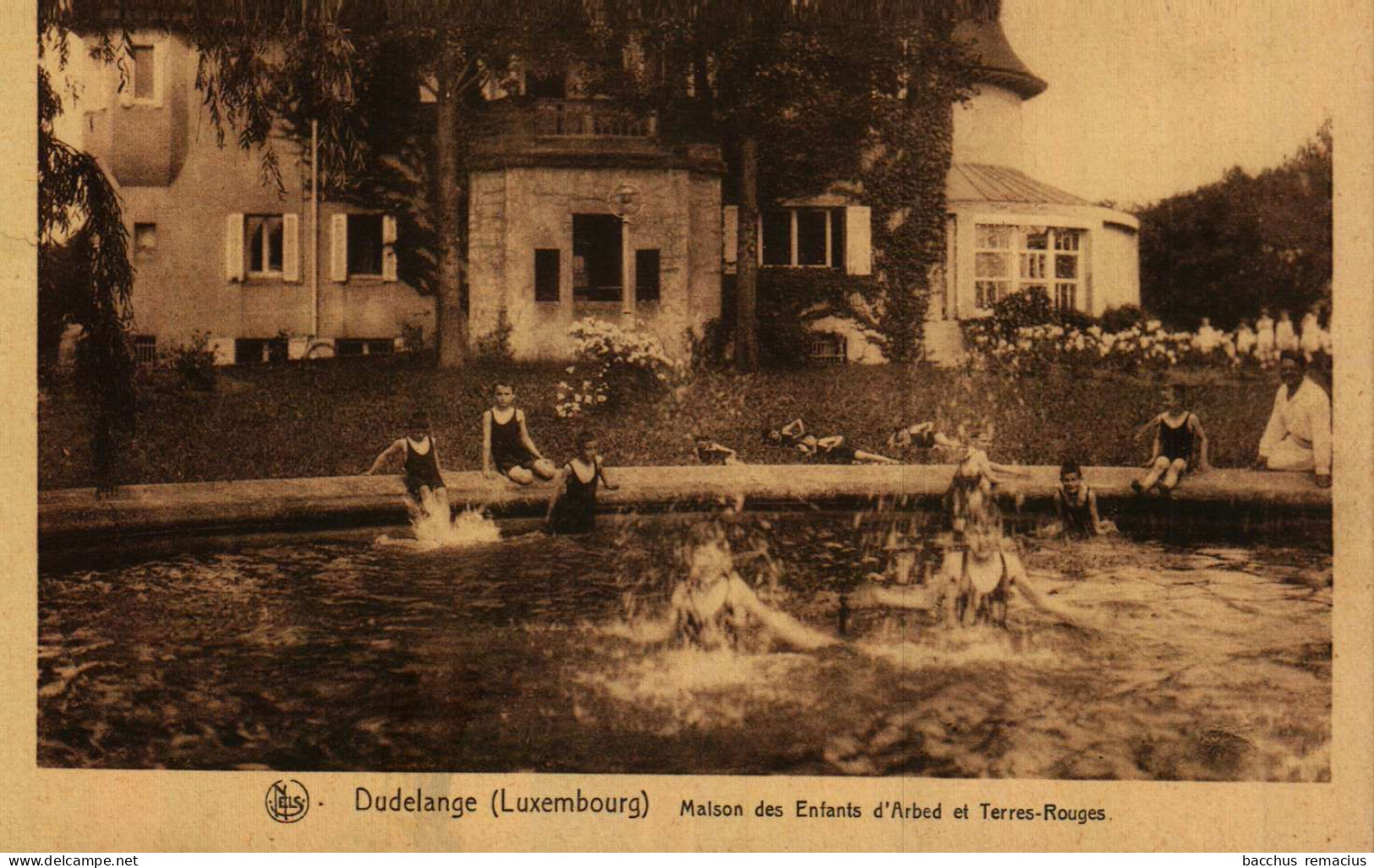 DUDELANGE -   Maison Des Enfants D'ARBED Et TERRES ROUGES - Dudelange