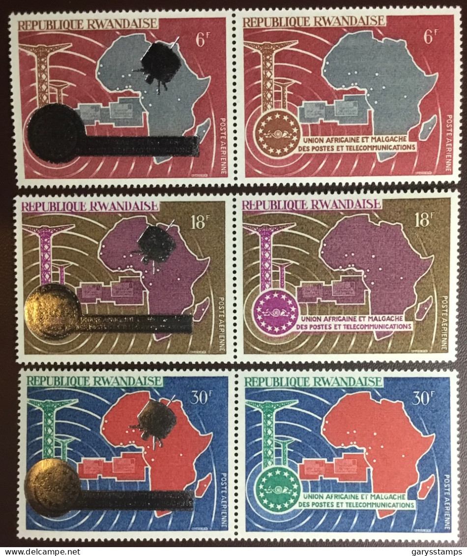 Rwanda 1967 UAMPT Pairs One With Silver Foil MNH - Unused Stamps