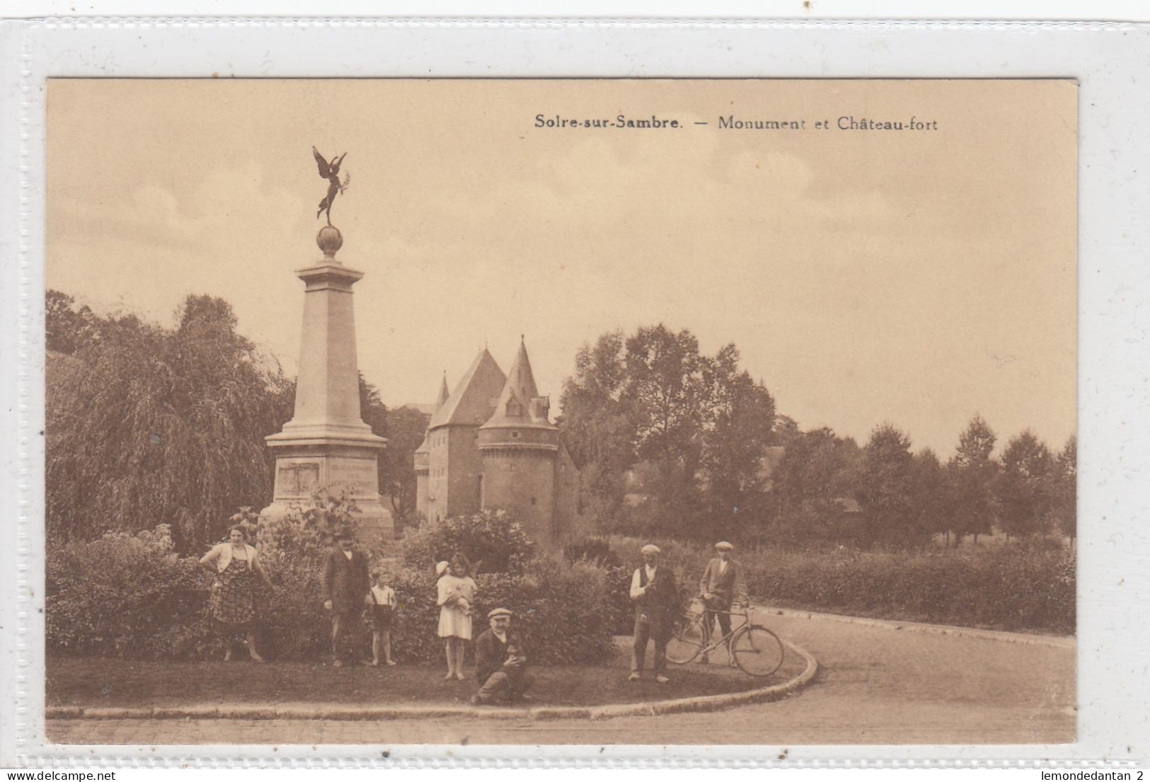 Solre-sur-Sambre. Monument Et Chateau-fort. * - Erquelinnes