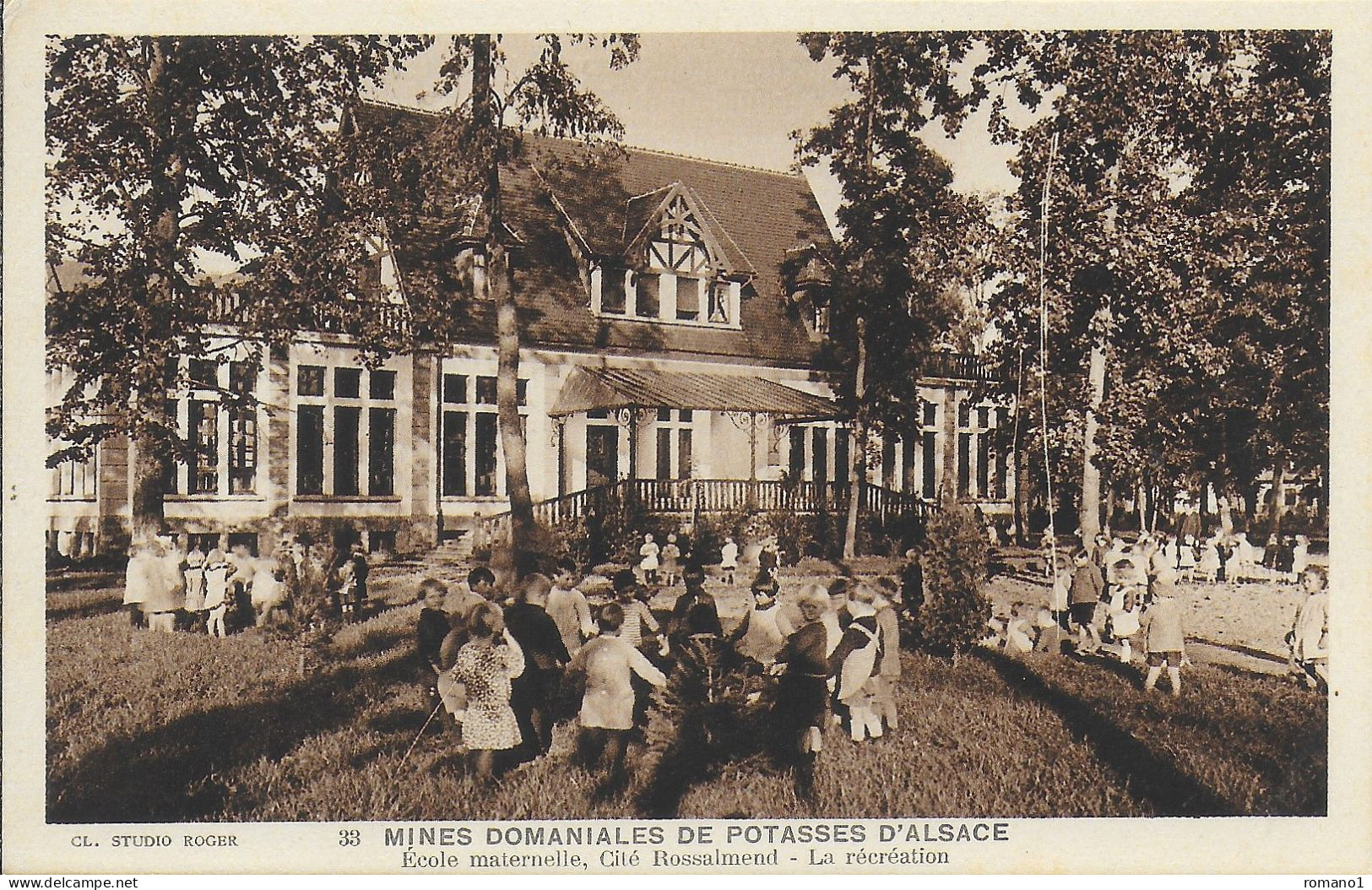 68)  WITTENHEIM - Mines Domaniales De Potasses D' Alsace -  Ecole Maternelle Cité Rossalmend - La Récréation - Wittenheim