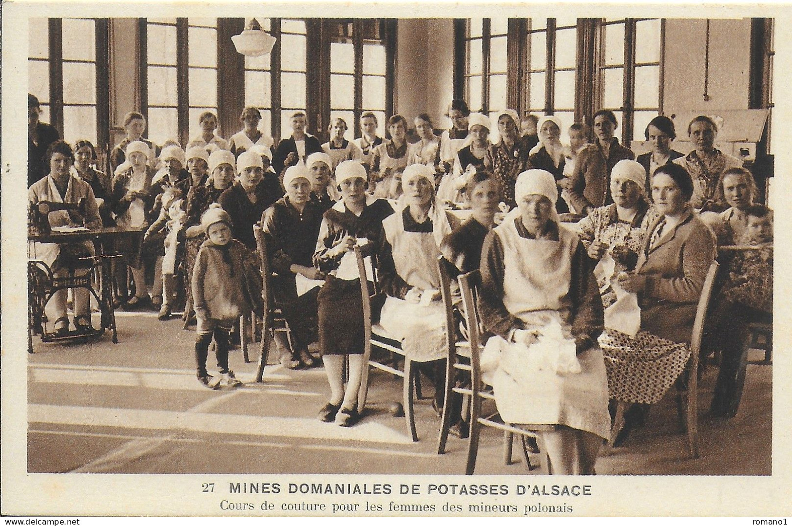 68)  WITTENHEIM - Mines Domaniales De Potasses D' Alsace - Cours De Couture Pour Les Femmes Des Mineurs Polonais - Wittenheim