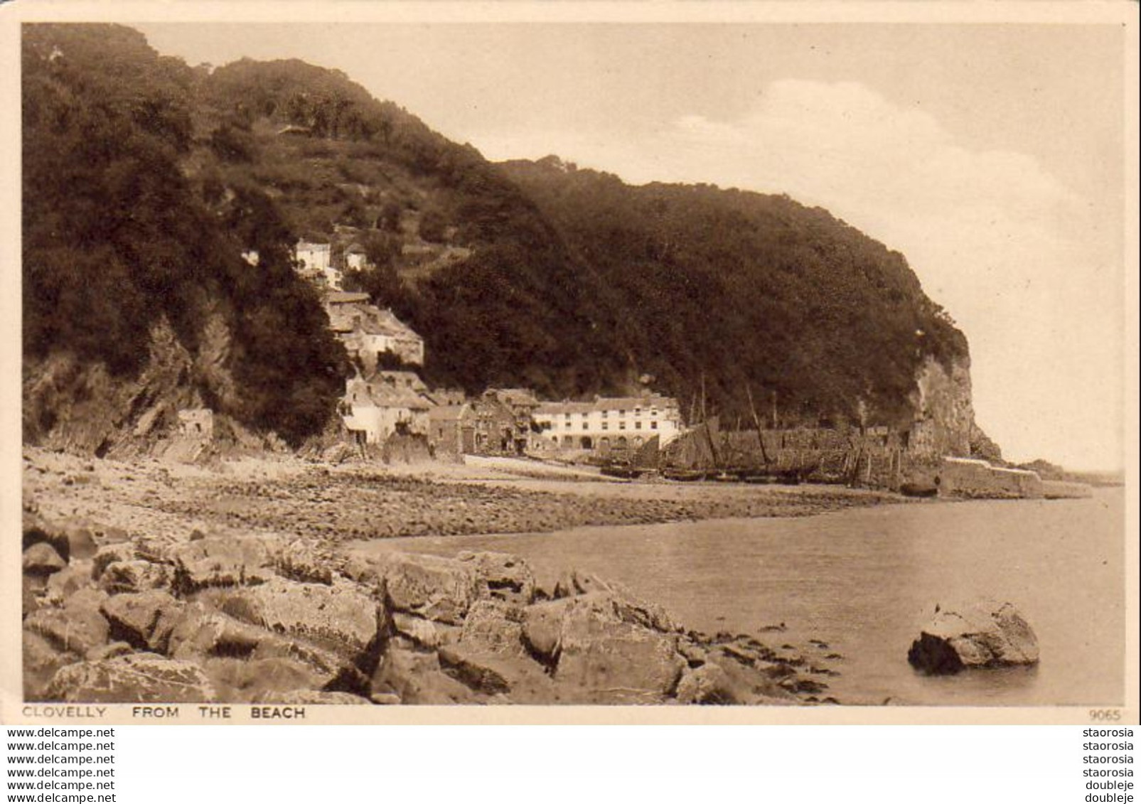 ENGLAND  CLOVELLY   From The Beach - Clovelly