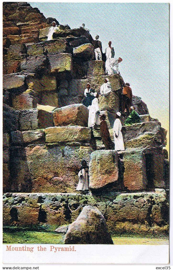 CPA DND NV - MOUNTIG THE PYRAMID Escalade De La Pyramide - L&H N° 13 Colorisée, Non Voyagée, Dos Non Divisé - LE CAIRE - Pyramiden