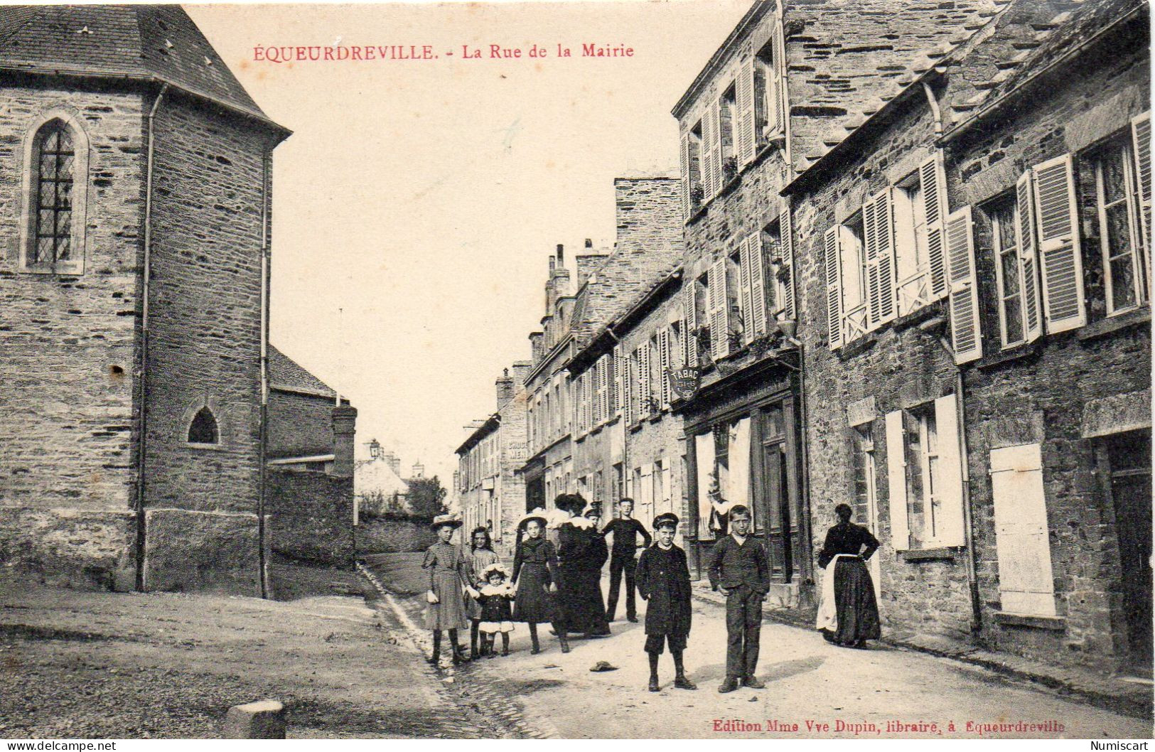 Equeurdreville Animée Rue De La Mairie - Equeurdreville