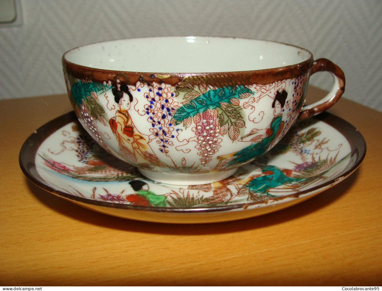 Tasse Et Soucoupe Vintage En Porcelaine Satsuma - Tasas