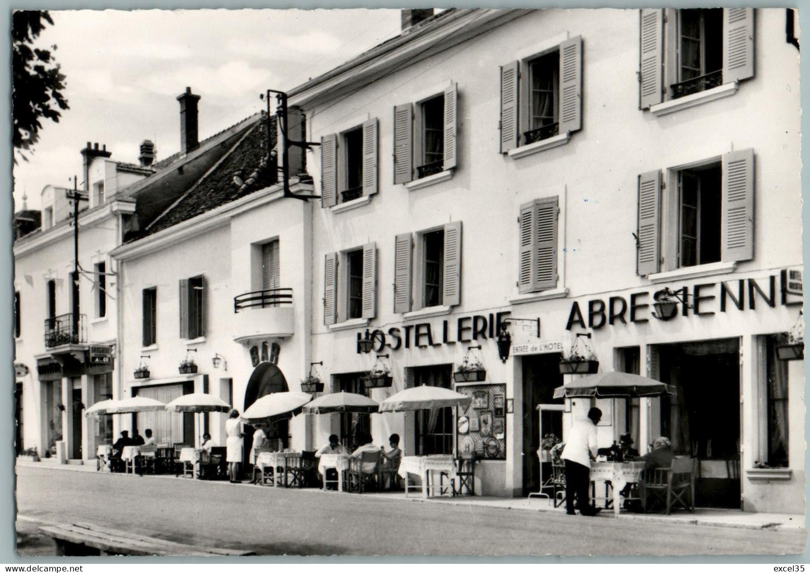 38 LES ABRETS - 2 CARTE PHOTO - HOSTELLERIE ABRESIENNE - Henri BROSSE Route De Grenoble - PHOTO BOUVIER - Les ALBRETS - Les Abrets