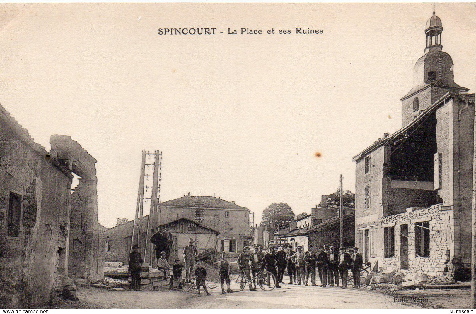 Spincourt Très Animée La Place Ruines Bombardements Guerre - Spincourt