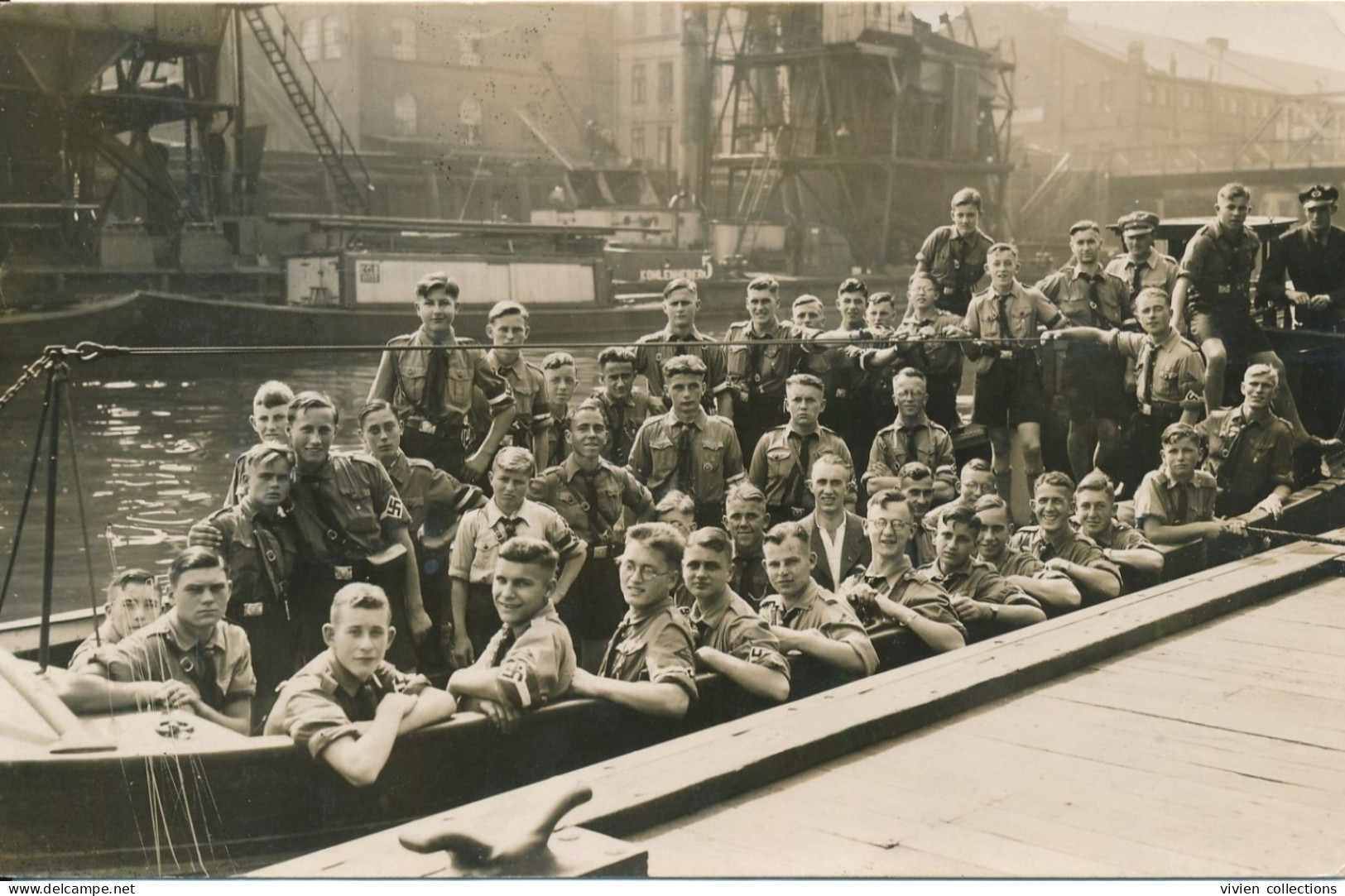 Carte Photo Des Jeunesses Hitlériennes 1937 Embarqués Au Port Circulée D'Oldenburg Allemagne - Gymnastique