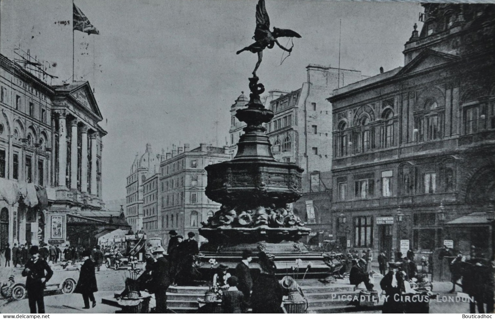 Londres : Piccadilly Circus : Vue De La Fontaine En 1919 - Piccadilly Circus