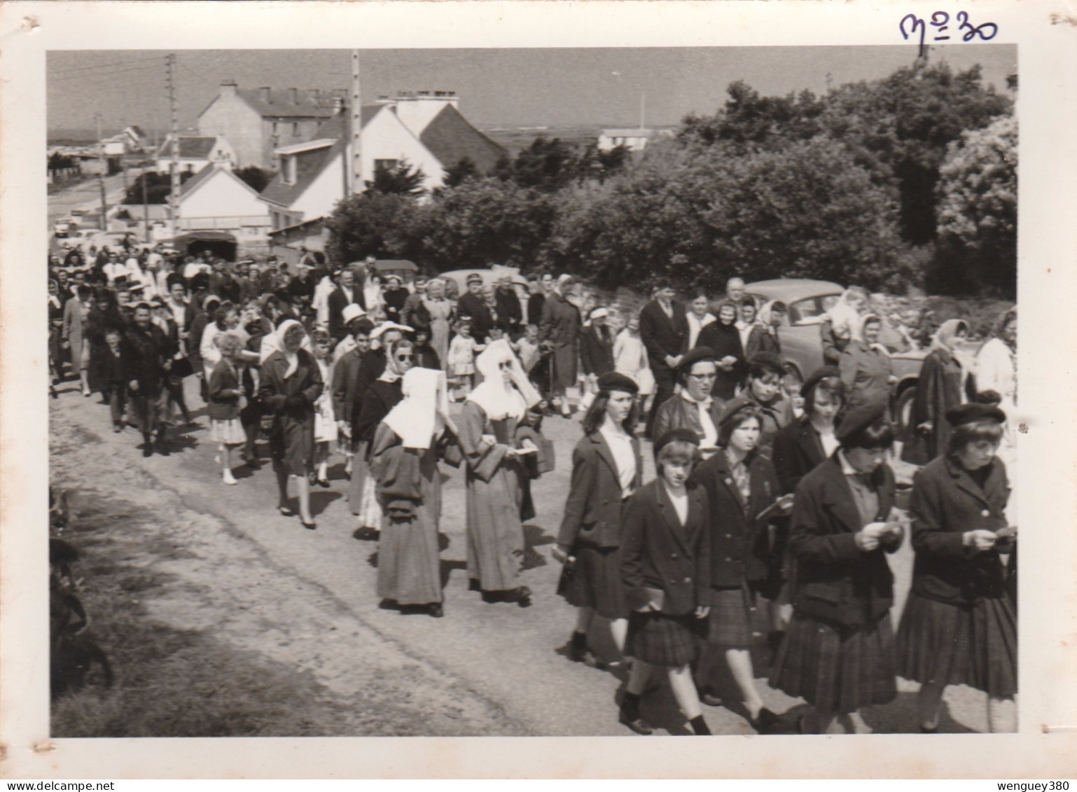 56 KERROCH  PLOEMEUR.  Procession Fête De La Mer  PHOTO  1964. Route Du Couregant  TB PLAN      RARE - Ploemeur