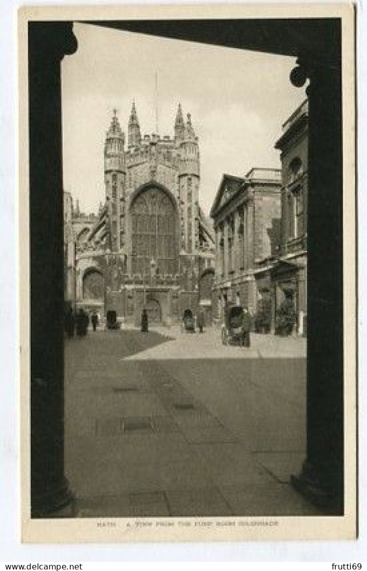 AK 187568 ENGLAND - Bath - A View From The Pump Room Colonades - Bath