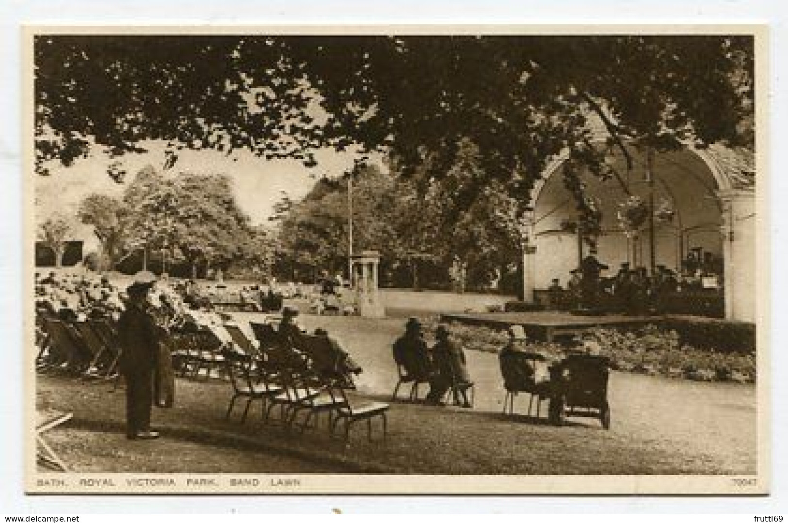 AK 187572 ENGLAND - Bath - Royal Victoria Park, Band Lawn - Bath