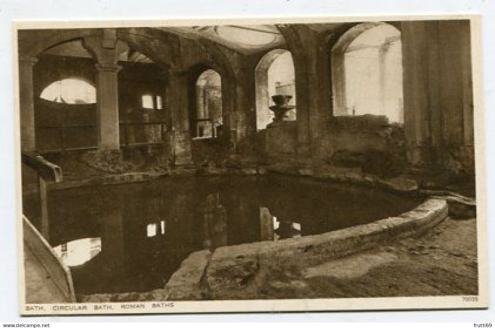 AK 187579 ENGLAND - Bath - Circular Bath, Romab Bath - Bath