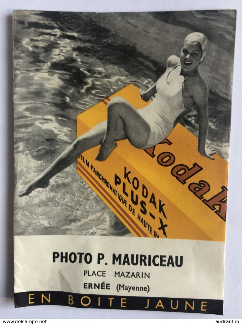 Ancienne Pochette KODAK Pin-up En Maillot De Bain Photographe P. Mauriceau Ernée - Matériel & Accessoires
