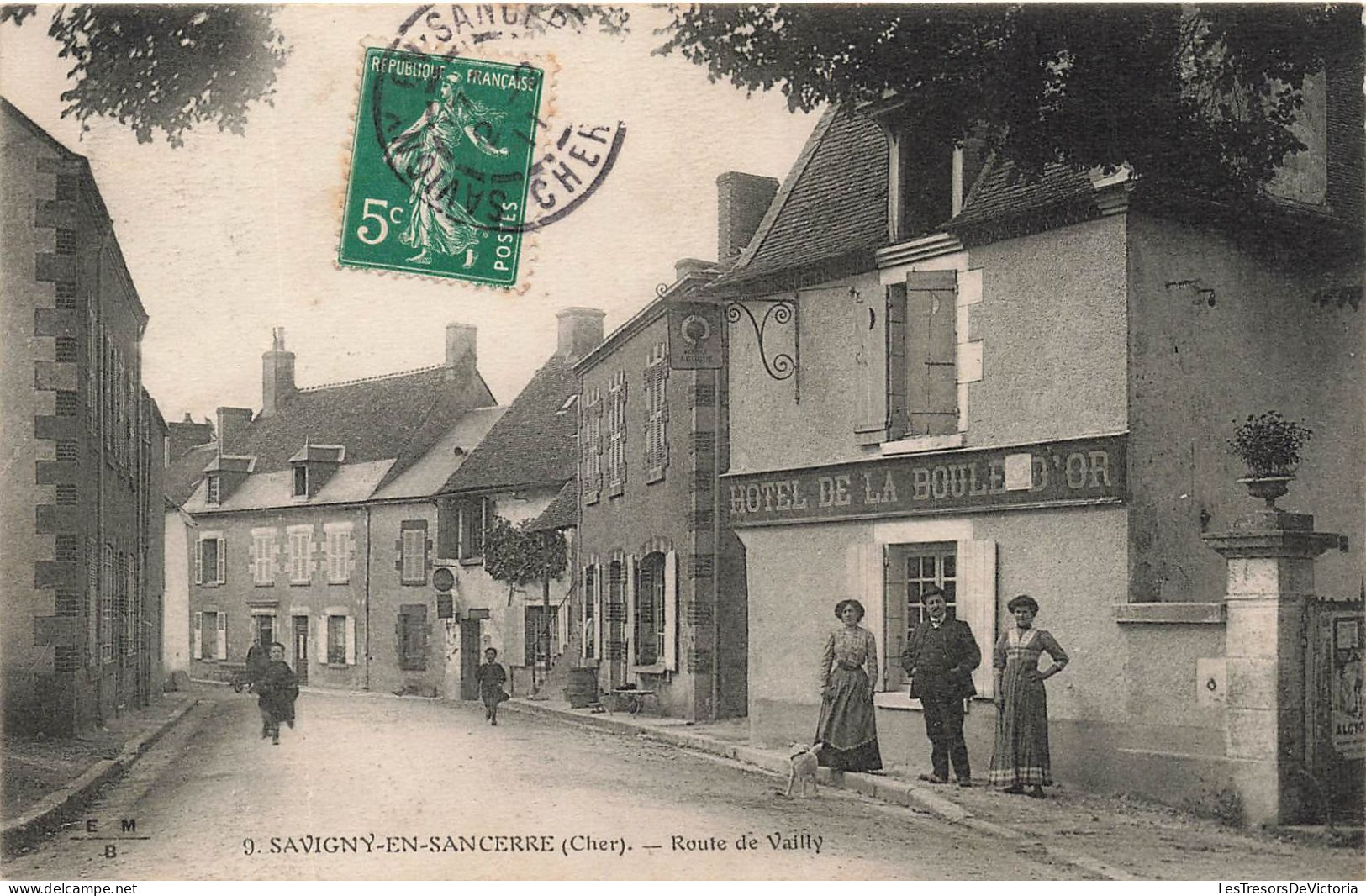 FRANCE - Savigny En Sancerre (Cher) - Route De Vailly - Hôtel De La Boule D'Or - Animé - Carte Postale Ancienne - Sancerre