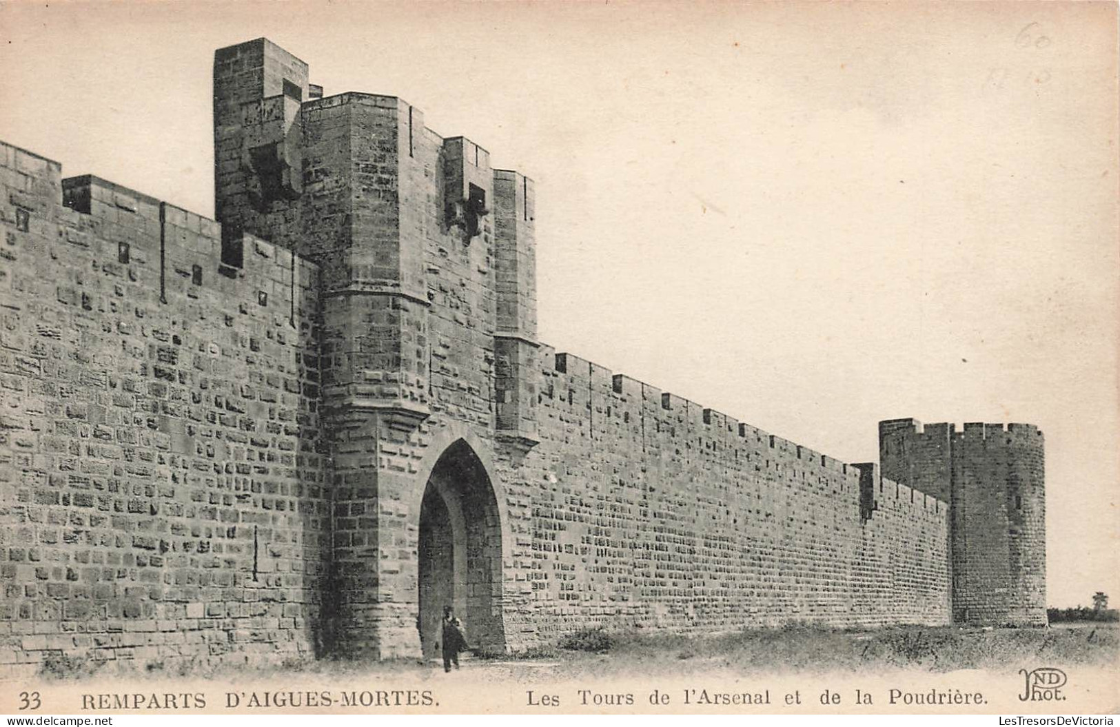 FRANCE - Remparts D'Aigues Mortes - Les Tours De L'Arsenal Et De La Poudrière - Carte Postale Ancienne - Aigues-Mortes