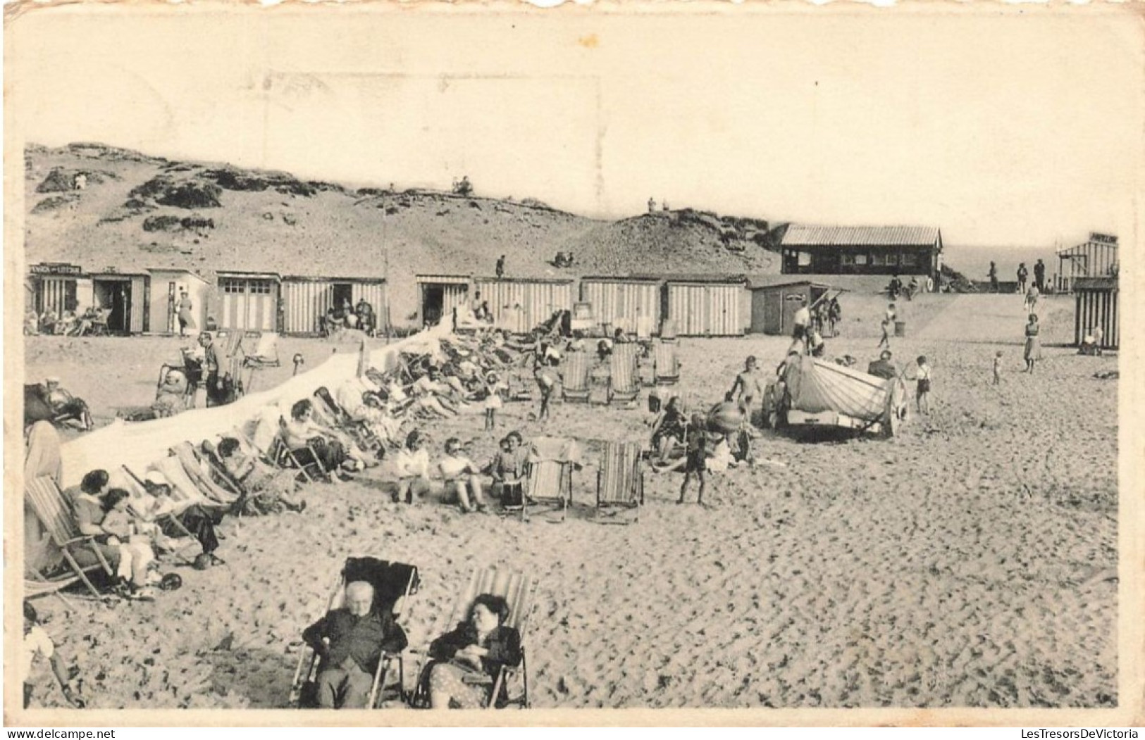 BELGIQUE - Bredene Sur Mer - La Plage - Transats - Animé - Carte Postale Ancienne - Bredene